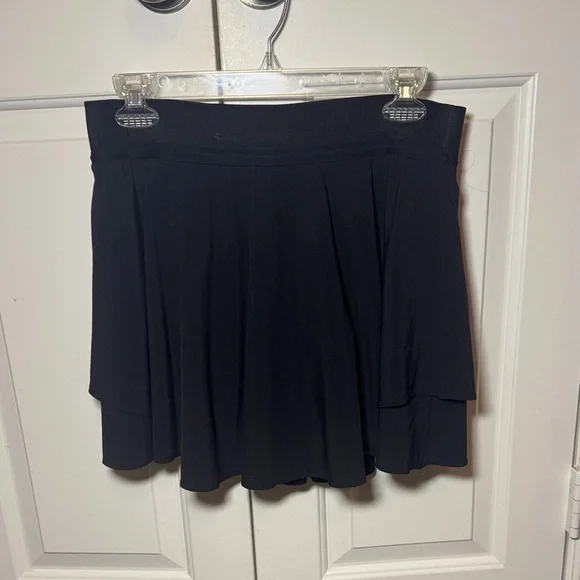 Lululemon Black Women's Skirt - Picture 1 of 6